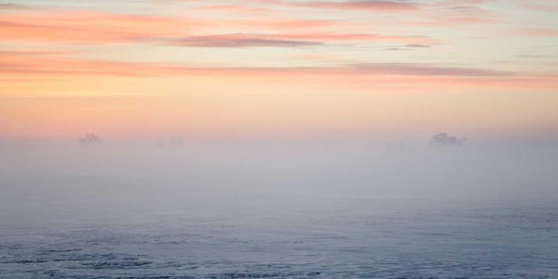 杭州众旺LED显示屏：广电演播室背景墙选型与灯光设计、景观照明融合的专业指南